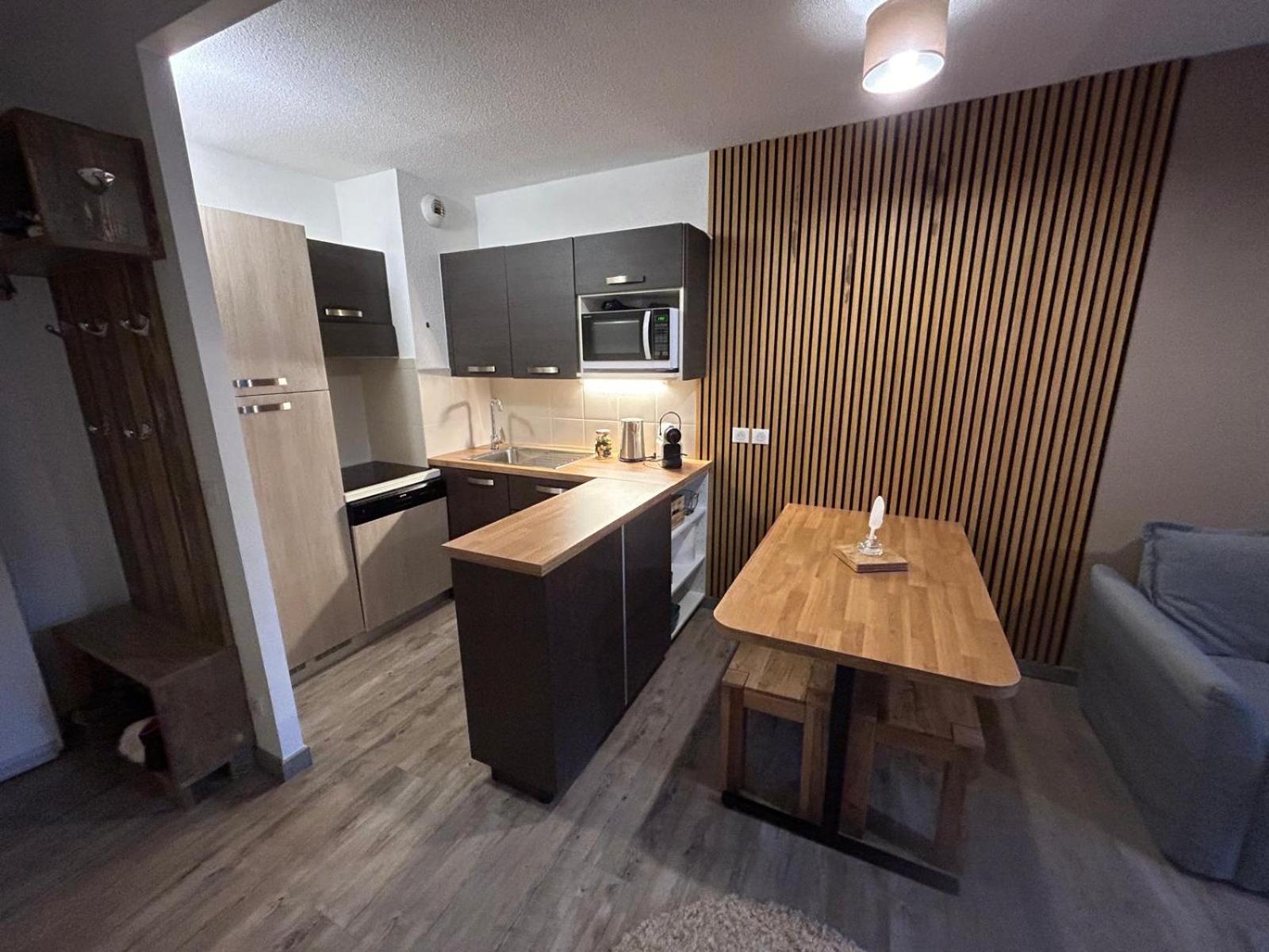Superbe Appartement Avec Piscine Et Garage Péone Екстериор снимка